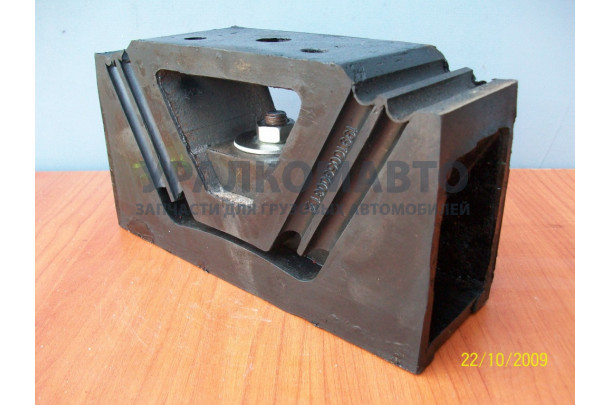подушка двигателя задняя HOWO AZ9725590031